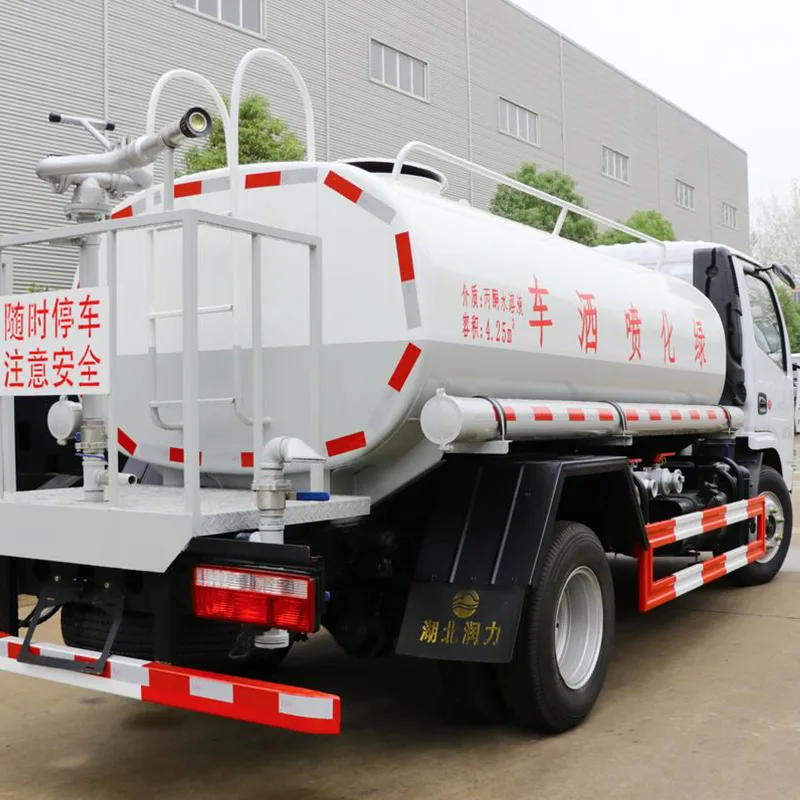 জল স্প্রিংকলার ট্রাকের ফাংশন এবং প্রয়োগ।