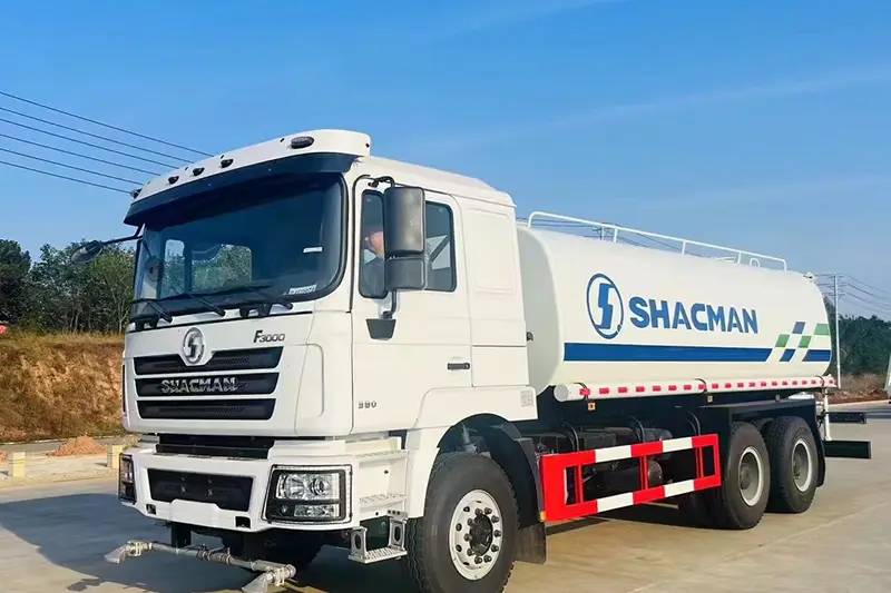 জলের ট্যাঙ্ক ট্রাক